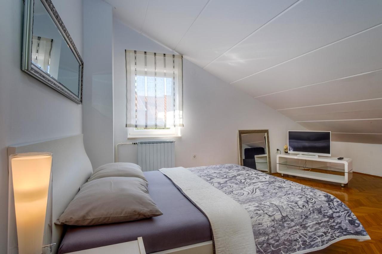 Apartament Leonida Mali Lošinj Zewnętrze zdjęcie