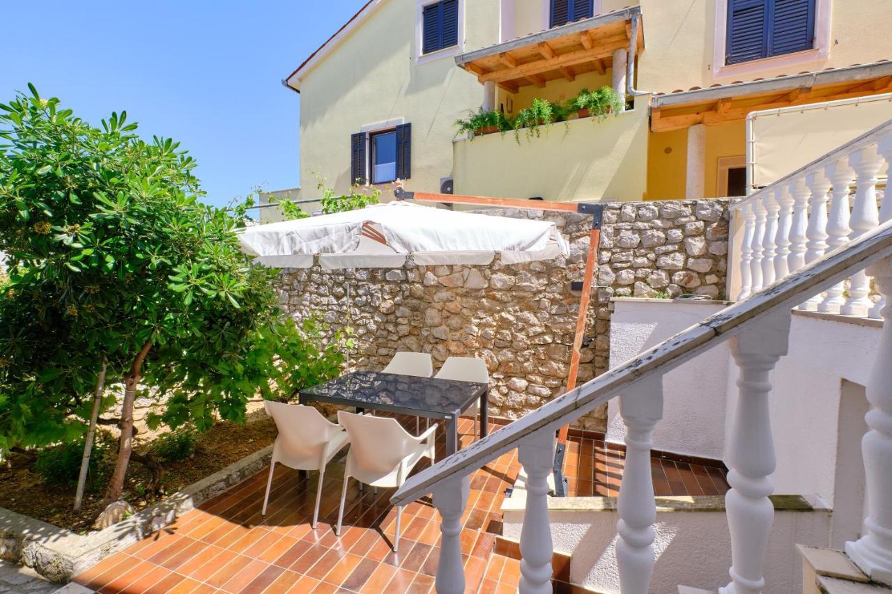 Apartament Leonida Mali Lošinj Zewnętrze zdjęcie