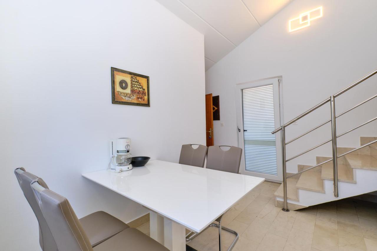 Apartament Leonida Mali Lošinj Zewnętrze zdjęcie